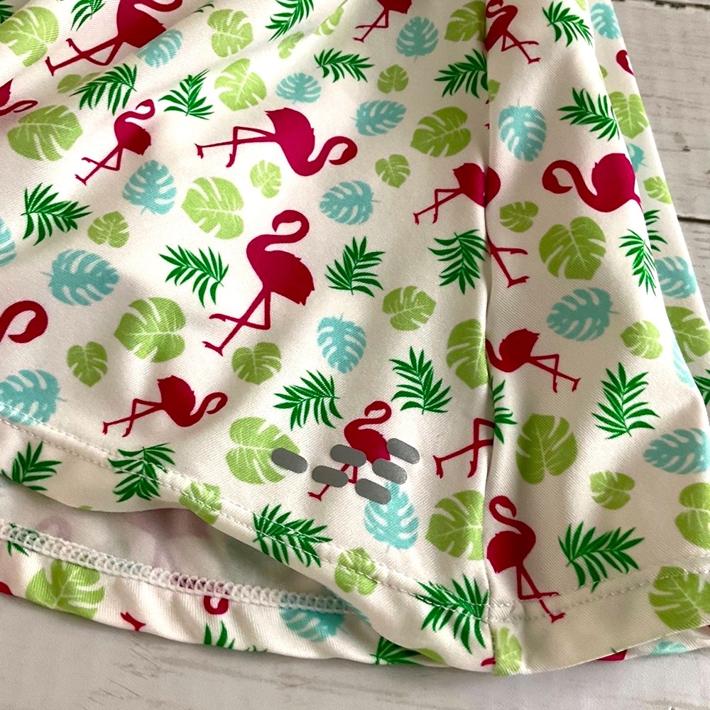 Fun Flamingo Print Skort in Pink, White and green. Stretch shorts underneath M